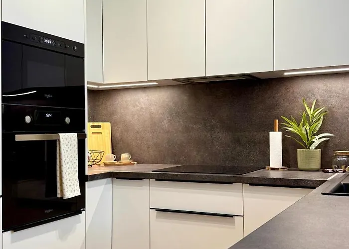 Prosperity S Parkovanim Apartment